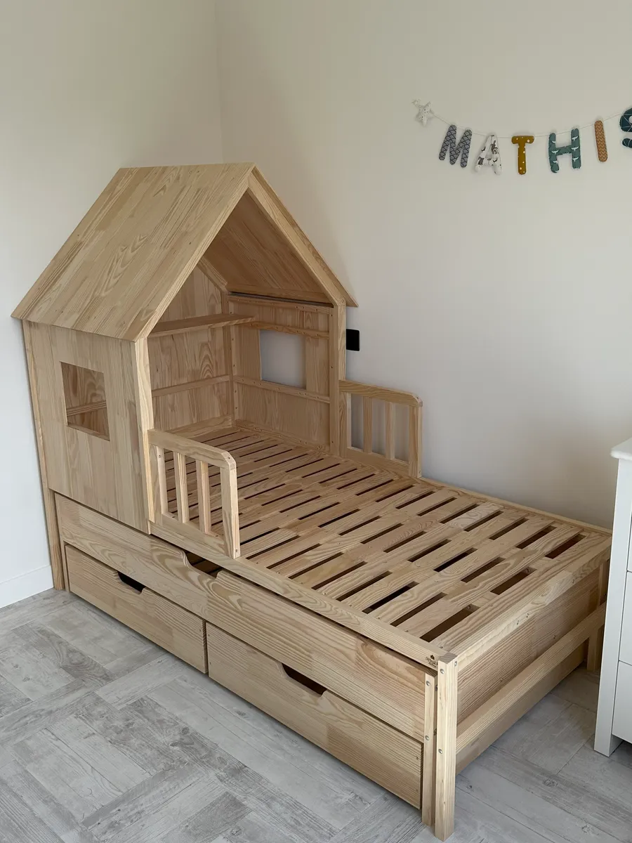 Atelier de Léna - lit artisanal conçu sur mesure